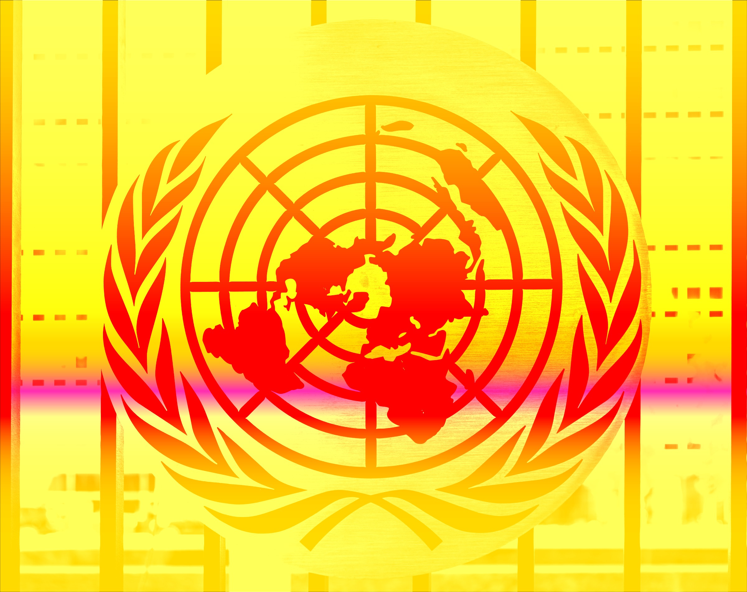 Logotipo de las Naciones Unidas en la sede de la ONU en la ciudad de Nueva York